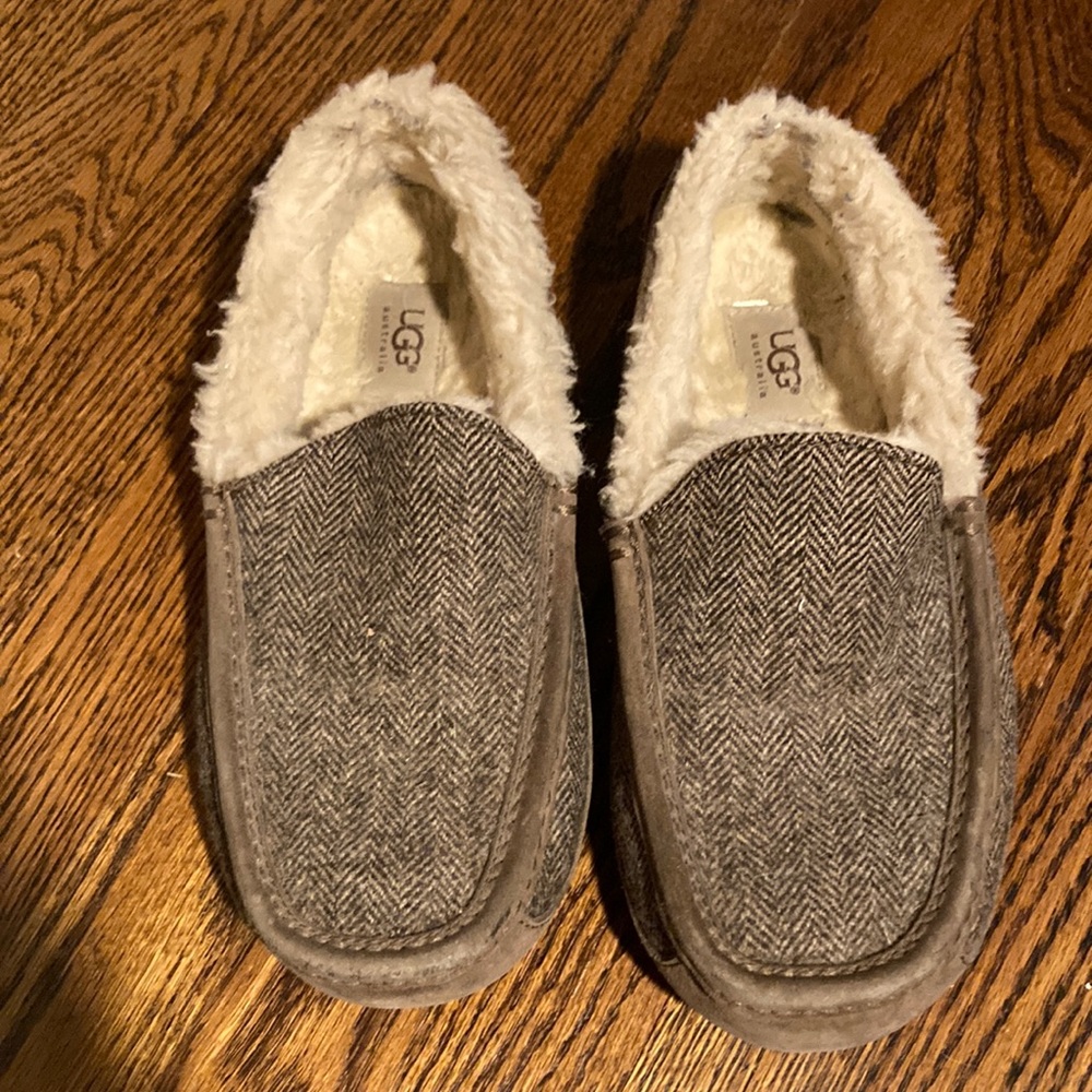Ugh men slippers